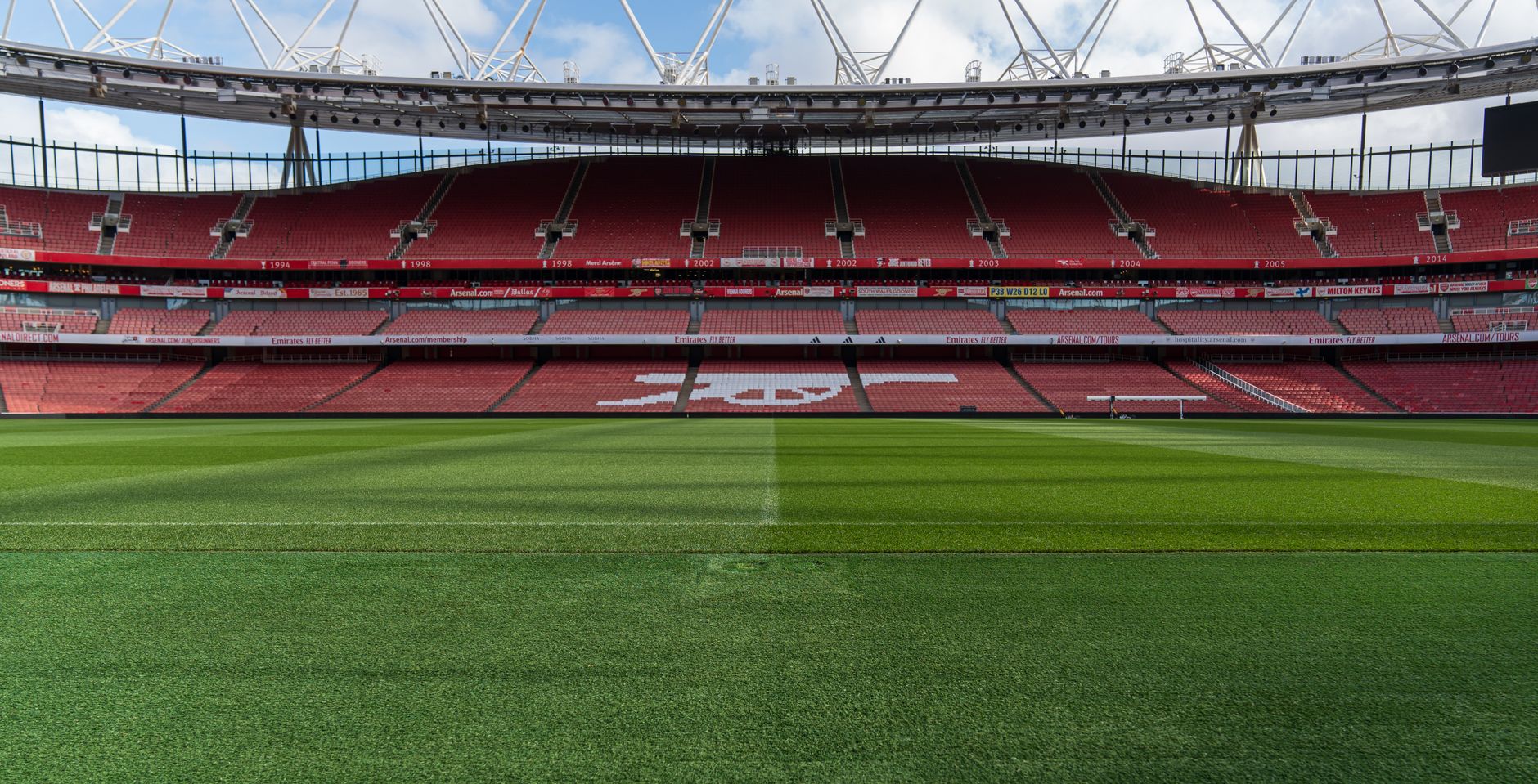Illustration for Arsenal complete €87m signing of Newcastle captain Bruno Guimarães